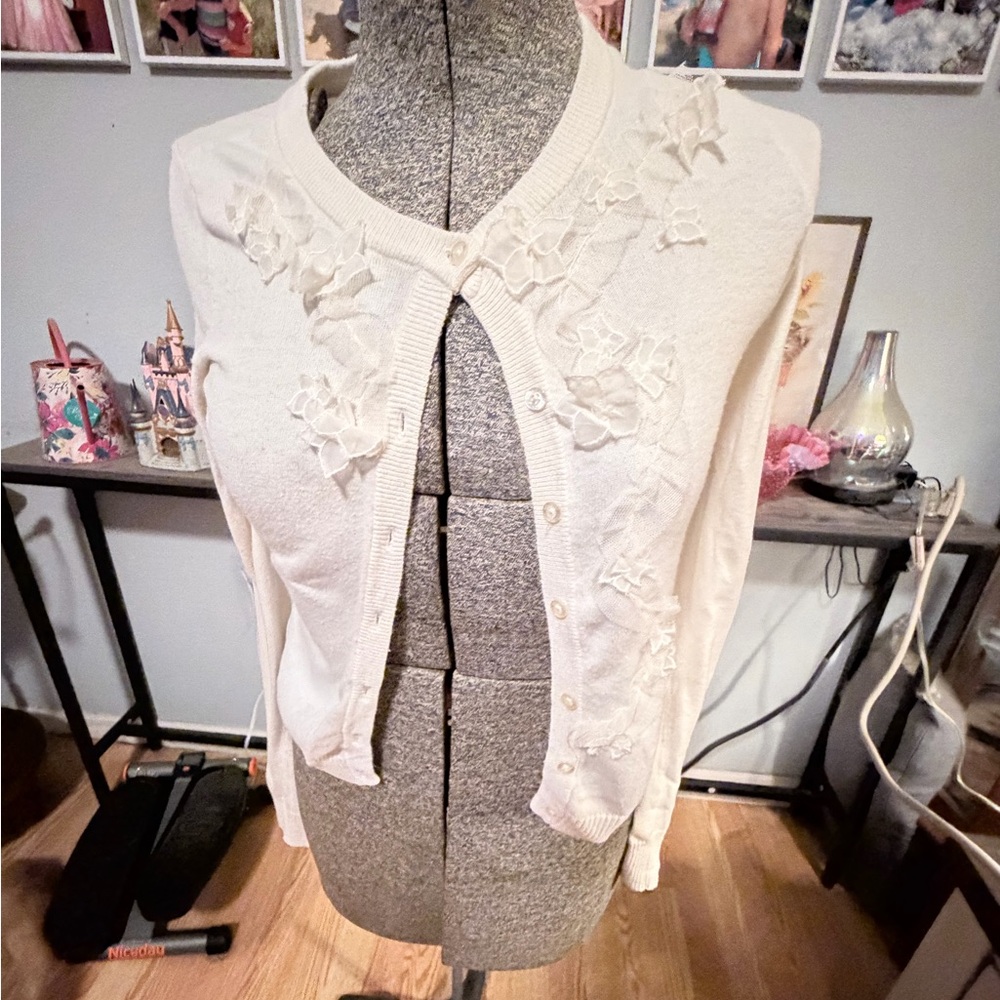 Hollister White Knit sweater